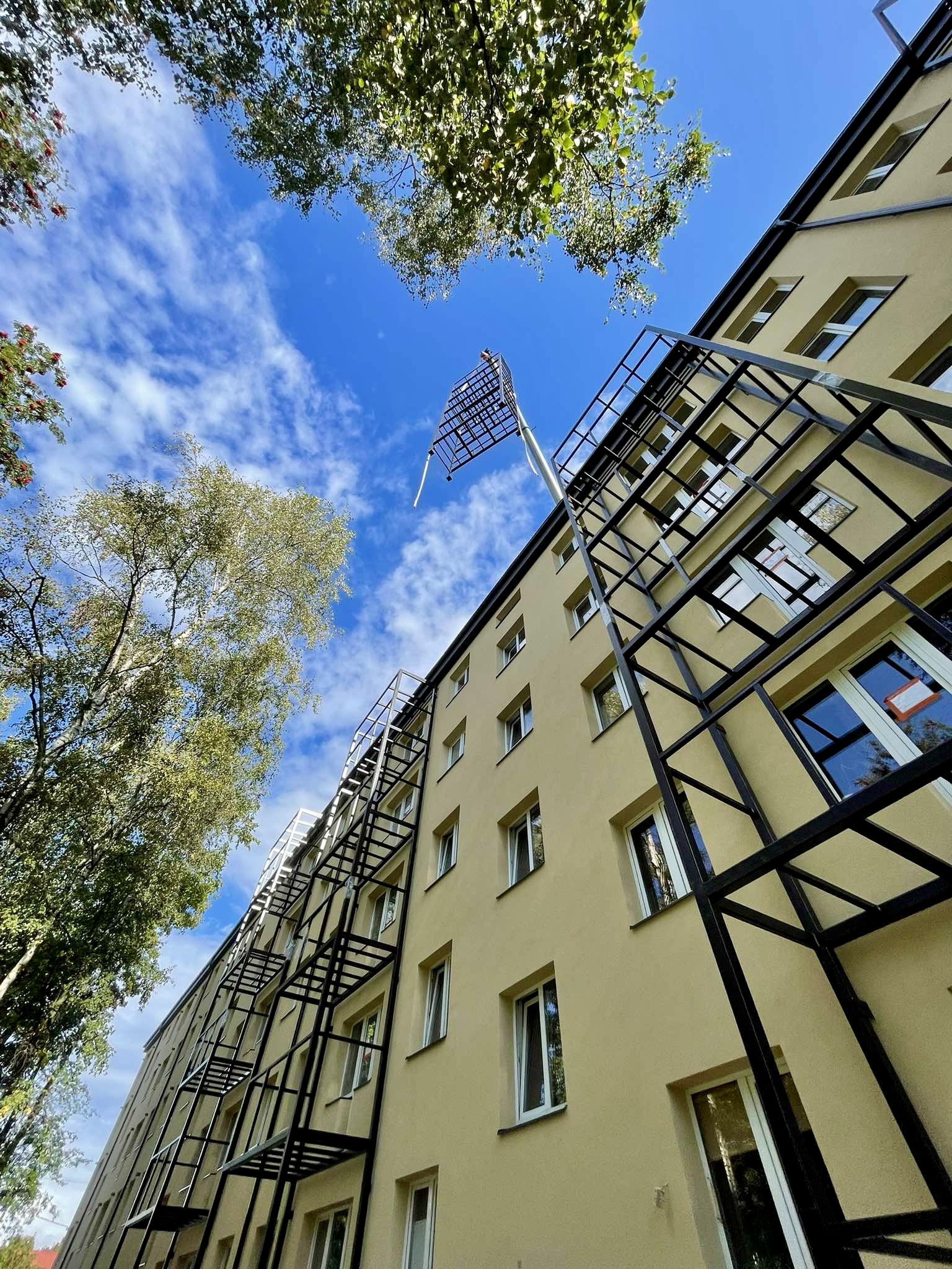 terasraami tõste üle maja