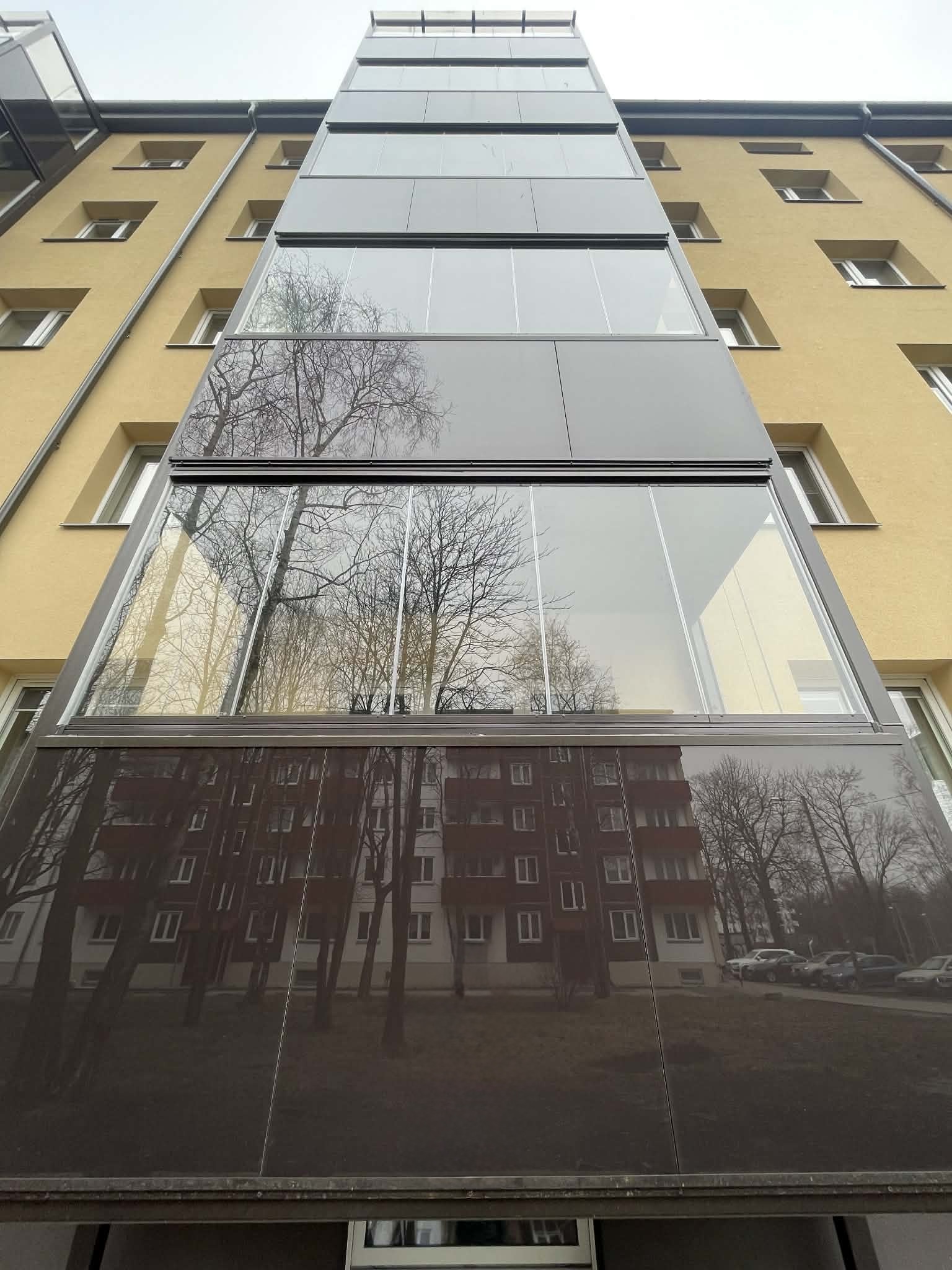 Klaasrõdupiirded ja rõduklaasid, Tallinn